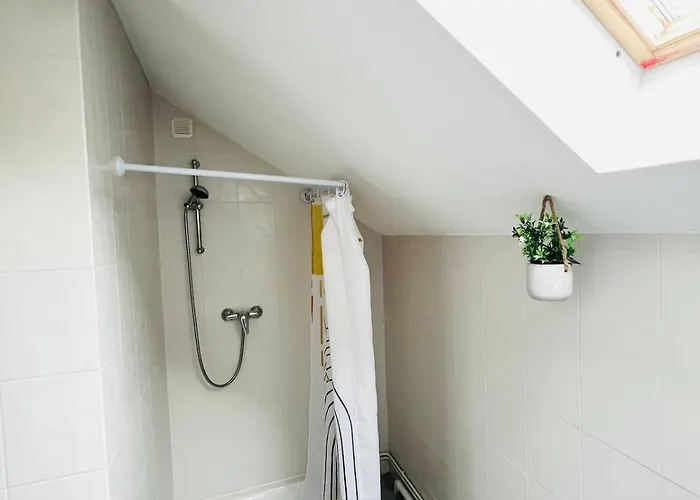 Maluna 2 Etage -proche Centre & Gare -wifi * Châtellerault